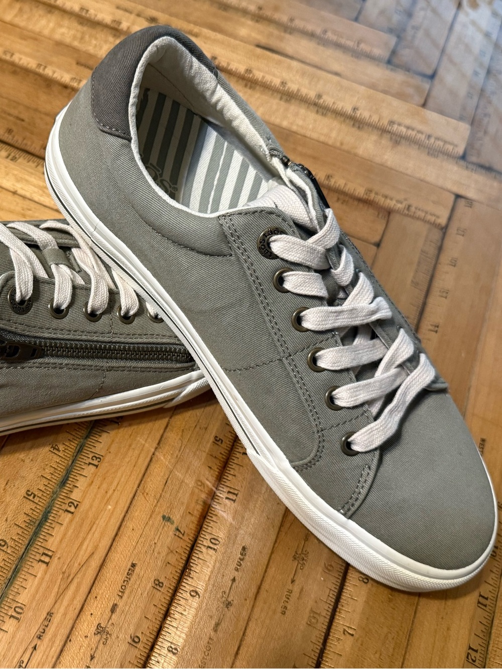 Women's Taos Z Soul Zipper Sneakers